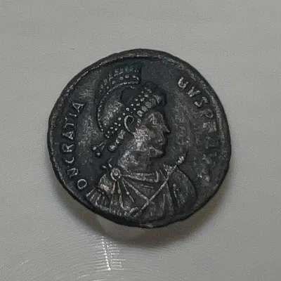 Chân đế và Tấm phản sáng 3D: Nâng tầm ảnh chụp tiền xu