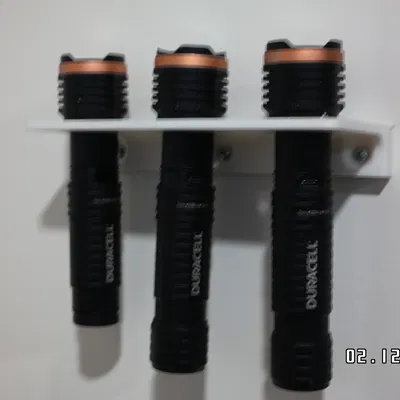 Giá Treo Đèn Pin Duracell 3 Cái Dán Tường Tiện Lợi