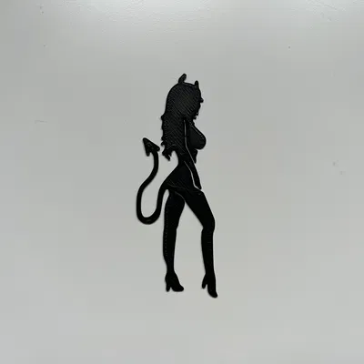 Tượng Trang Trí Tường 3D "Thiếu Nữ Ác Quỷ" Độc Đáo