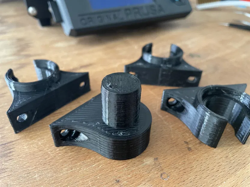 Kẹp Giữ Dụng Cụ Làm Vườn Gardena - Giải Pháp Lưu Trữ Thông Minh - Image 1