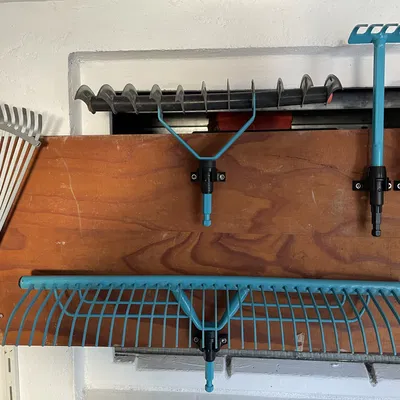 Kẹp Giữ Dụng Cụ Làm Vườn Gardena - Giải Pháp Lưu Trữ Thông Minh