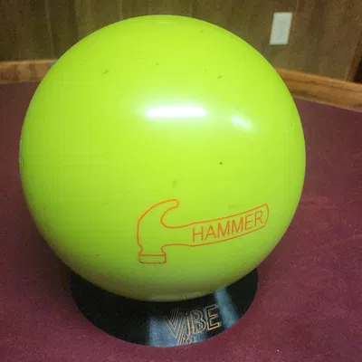 Cốc kê bóng bowling chủ đề Hammer