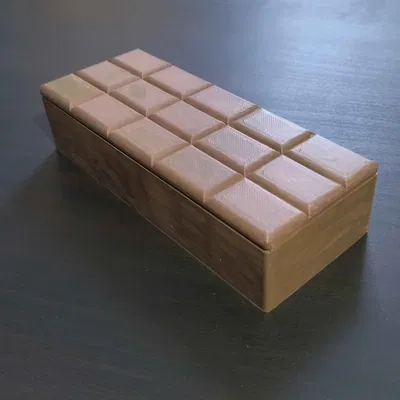 Hộp hình thanh chocolate đầy 143 trái tim