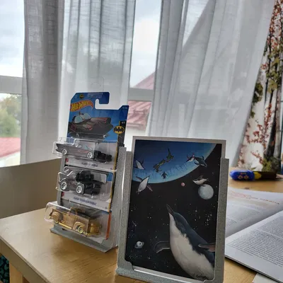 Stand để dựng Postcard hoặc 3 vỉ Hot Wheels :D