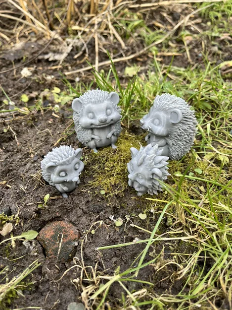 Gia đình Nhím (Hedgehog Family) dễ thương cho diorama - Image 1