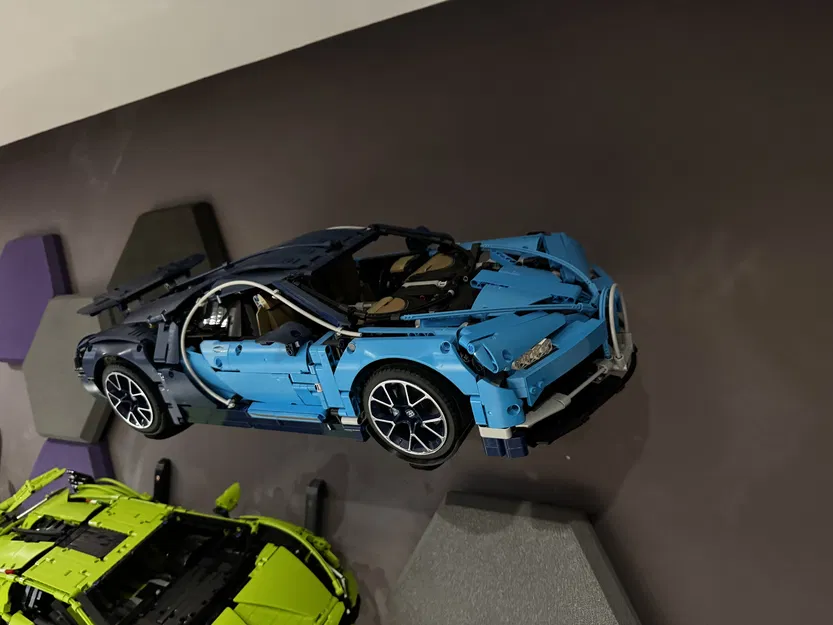 Giá đỡ treo tường Lego Bugatti Chiron 42083 (nghiêng 30°) - Image 1