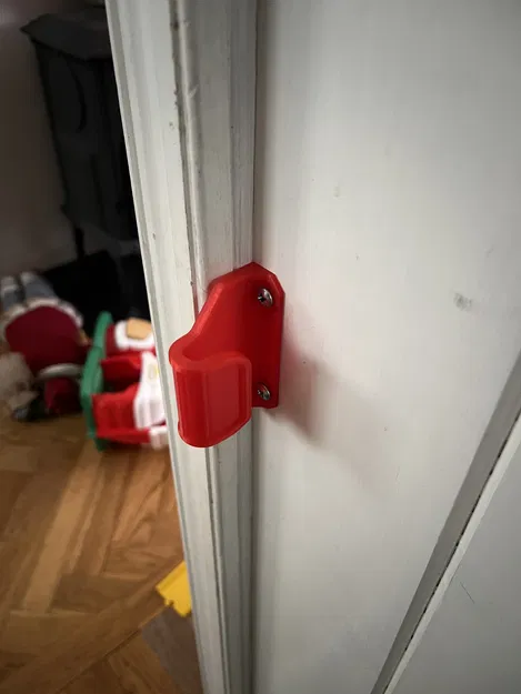 Móc thay thế cho cổng chắn em bé dạng cuộn (retractable baby gate) - Image 1