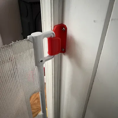 Móc thay thế cho cổng chắn em bé dạng cuộn (retractable baby gate)