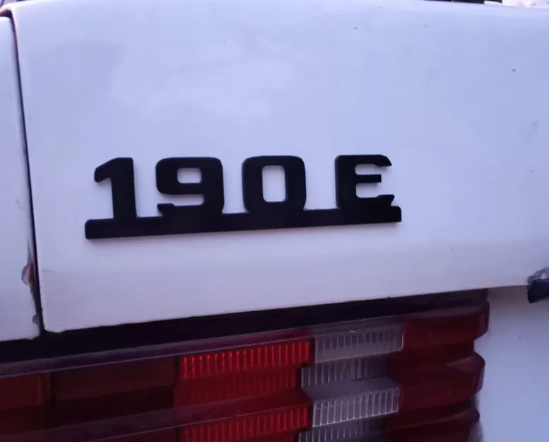 Logo cốp sau Mercedes 190E (W201) - Image 1