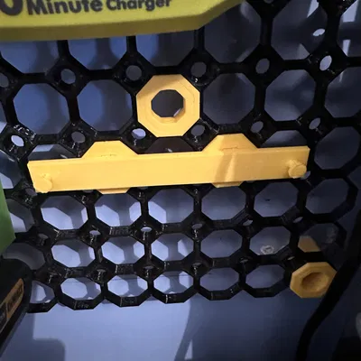 Giá treo sạc Dewalt cho Multiboard (Multiboard Dewalt Charger Mount)