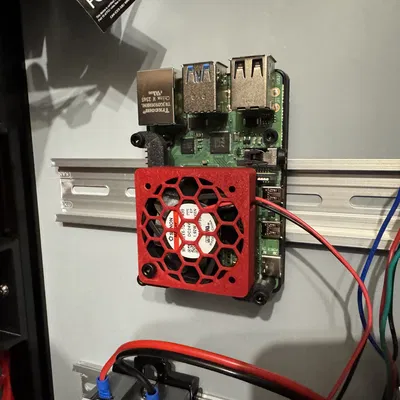 Đế Raspberry Pi 4B + ngàm fan 4010 & pát gắn DIN rail loại chắc