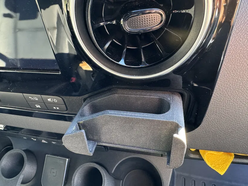 Giá đỡ iPhone 13 Pro Max cho Mercedes Sprinter (đời mới) - Image 1