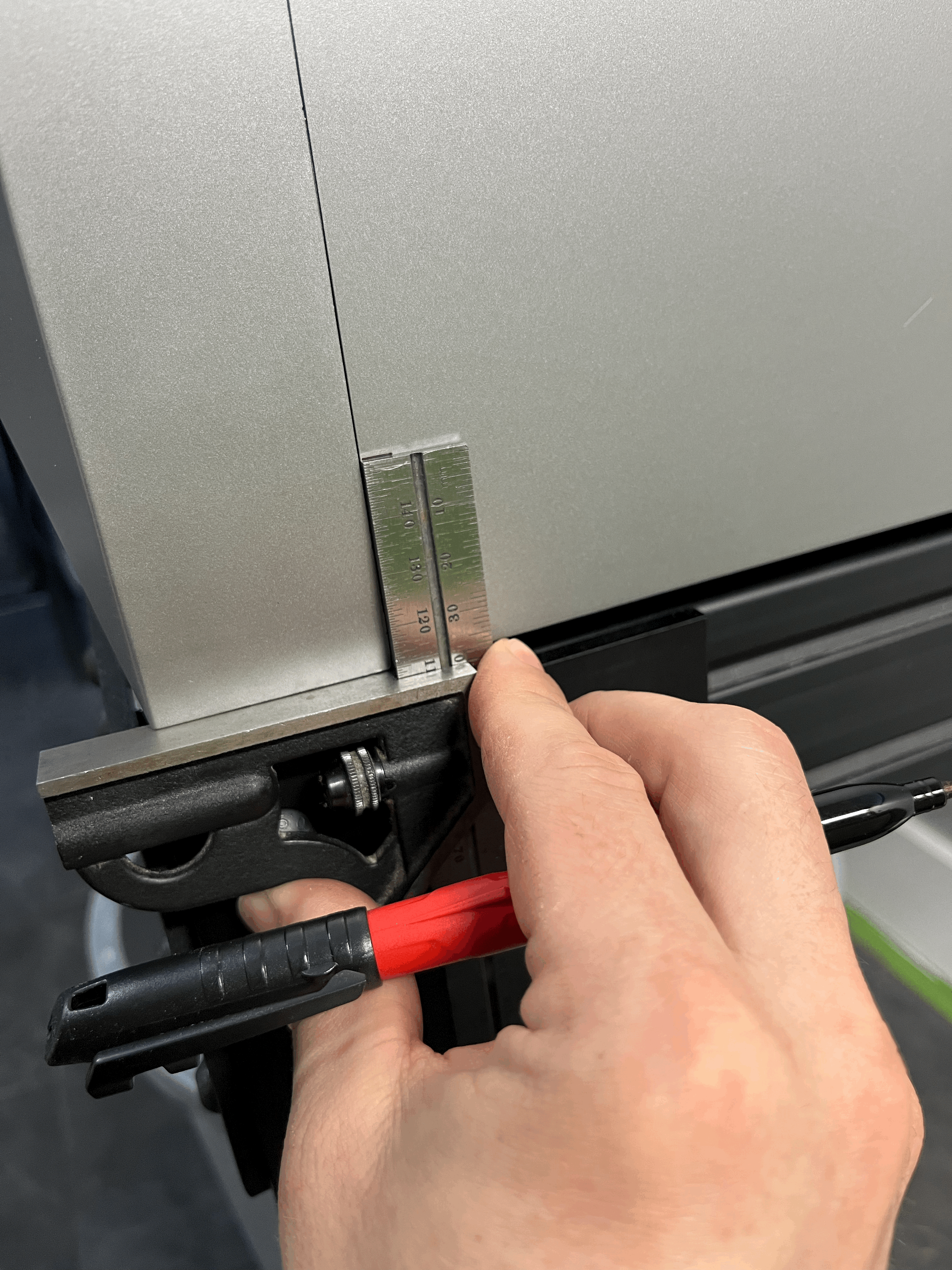 Giá Treo Nắp Kính cho Qidi Plus 4 (Glass Lid Holder Qidi Plus 4)