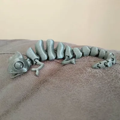 Articulated Chameleon – Tắc kè hoa khớp nối, mắt chuyển động