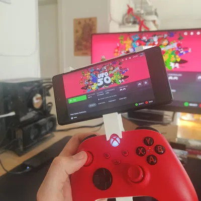 Giá đỡ điện thoại cho tay cầm Xbox (Xbox Controller Phone Holder)