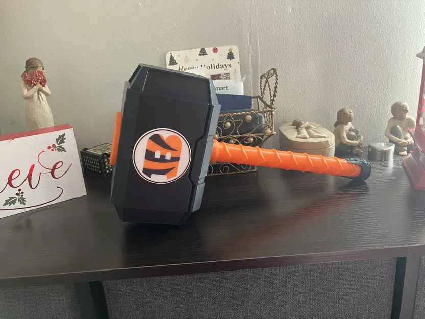 Mô Hình Búa Thor Phiên Bản Cincinnati Bengals Độc Đáo - Image 1