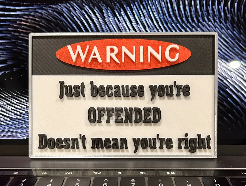 Biển Cảnh Báo "Dễ Mách Lẻo" - Thông Điệp Hài Hước Cho Dân Công Nghệ - Image 1