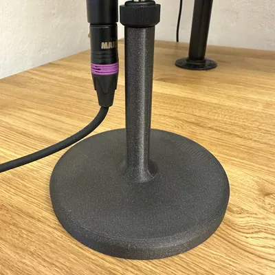 Chân micro in 3D cho podcast hoặc gọi video
