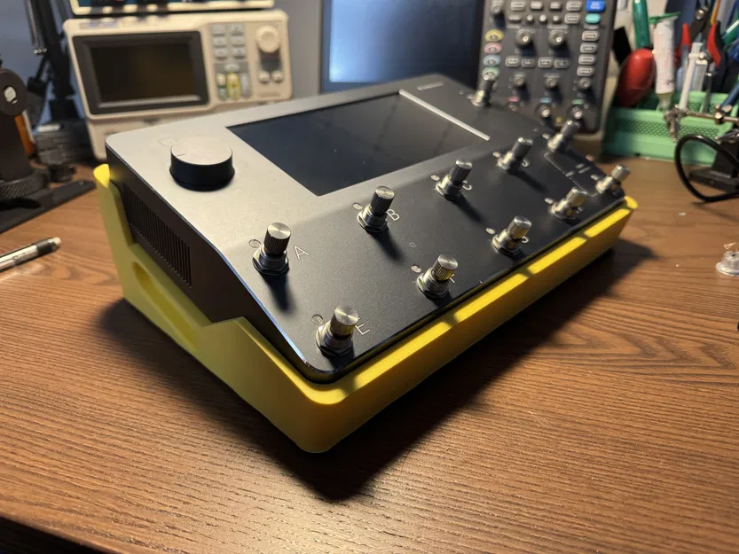 Stand nghiêng cho Quad Cortex (Quad Cortex Stand) - Image 1