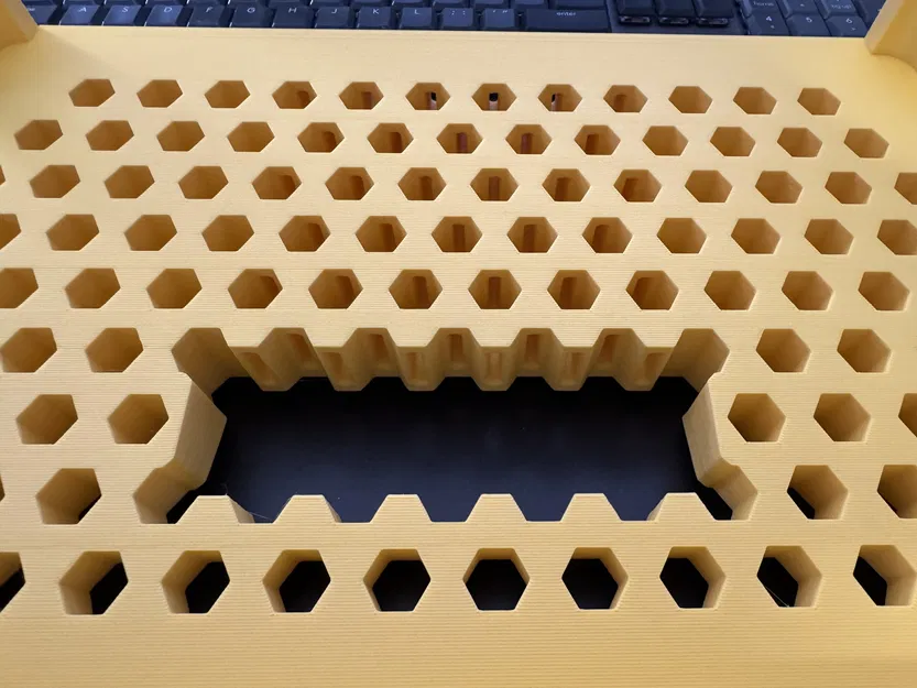 Stand nghiêng cho Quad Cortex (Quad Cortex Stand) - Image 4