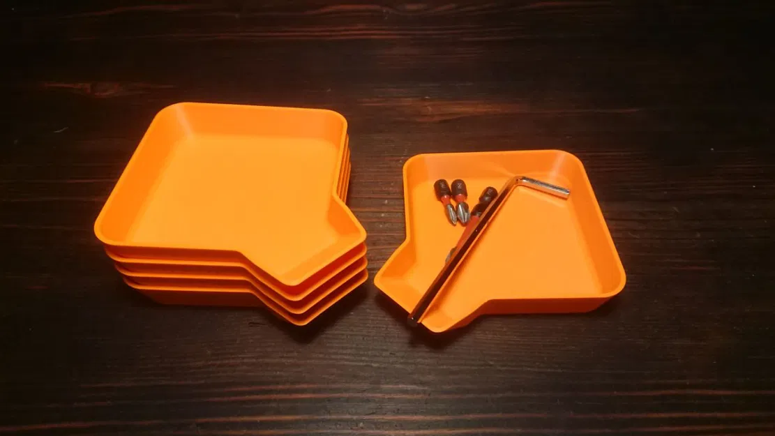 Khay Xếp Chồng Kèm Phễu (Stackable Tray W Funnel) - Image 1