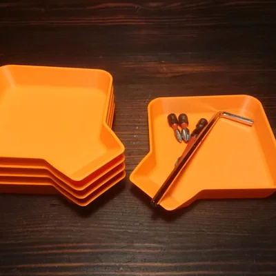 Khay Xếp Chồng Kèm Phễu (Stackable Tray W Funnel)