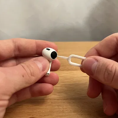 Dụng cụ vệ sinh tai nghe (Earbuds Cleaning Tool)