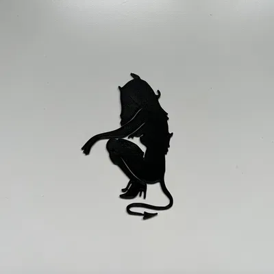 Tranh Treo Tường 3D Hình Bóng Phụ Nữ Ác Quỷ Độc Đáo