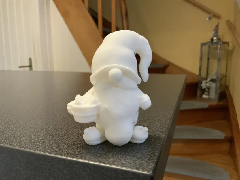 Mô Hình Chú Lùn Giáng Sinh Cầm Giỏ Trứng Phục Sinh - Image 1