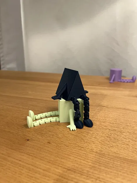 Articulated Triangular Prism Buddy – Bạn Lăng Trụ Tam Giác Khớp Nối - Image 4