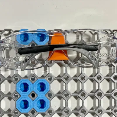 Kệ Đựng Kính Bảo Hộ An Toàn Cho Multiboard