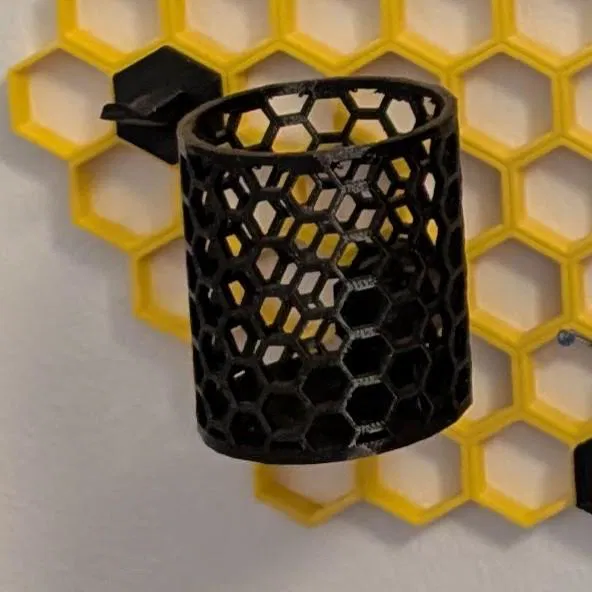 Cốc Cắm Bút Tổ Ong Cho Tường Lưu Trữ Honeycomb Wall - Image 1