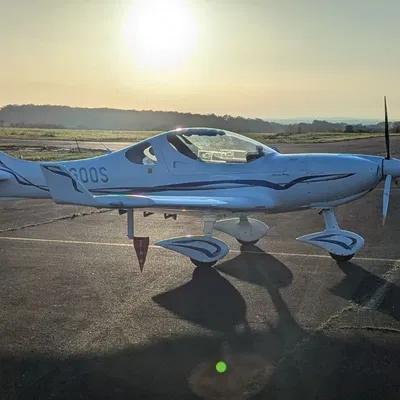 Mô Hình Máy Bay Kitcard Aerospool WT-9 Dynamic LSA