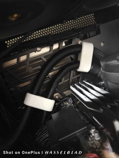 Kẹp Ống Tản Nhiệt Arctic Liquid Freezer III AIO - Gọn Gàng, Chuyên Nghiệp - Image 1