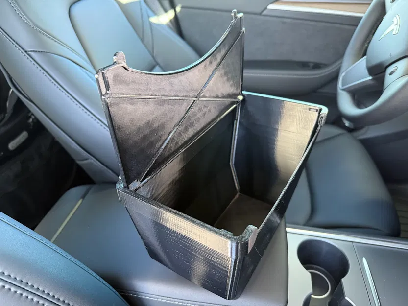 Thùng rác Tesla Model Y (Tesla Model Y Trash Bin) - Image 2