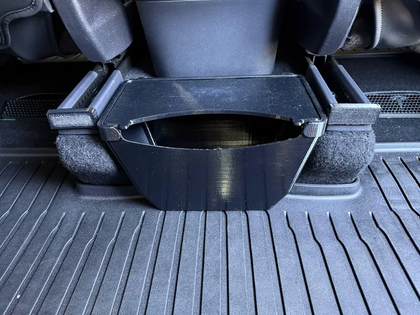 Thùng rác Tesla Model Y (Tesla Model Y Trash Bin) - Image 5