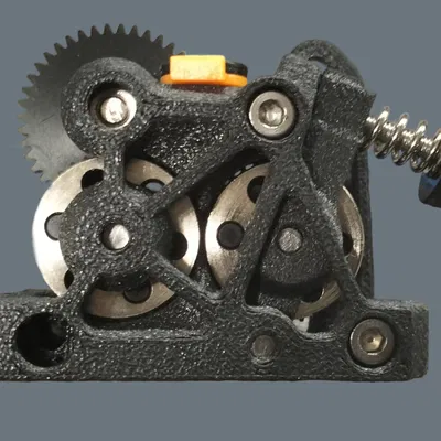 ProtoXtruder 2.0 Mặt trước skeletonised, lưng cứng (rigid back)