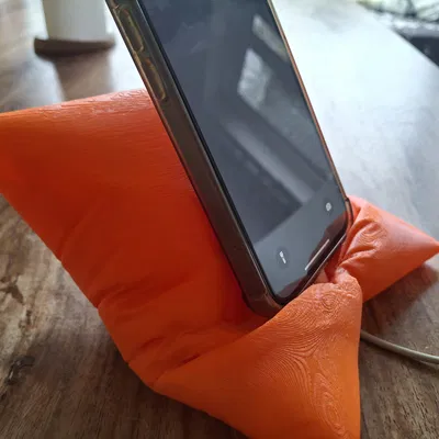 Kệ điện thoại: Gối đỡ điện thoại (Pillow Phone stand)