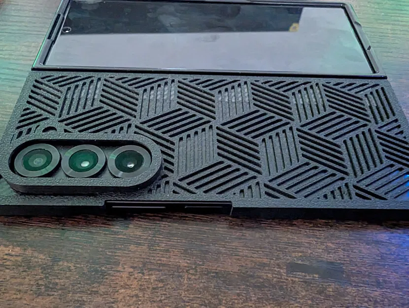 Ốp lưng Samsung Fold 6 (chỉ phần lưng sau) - Image 4