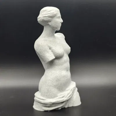 Venus de Milo (Aphrodite of Melos) – Tượng điêu khắc Hy Lạp cổ đại