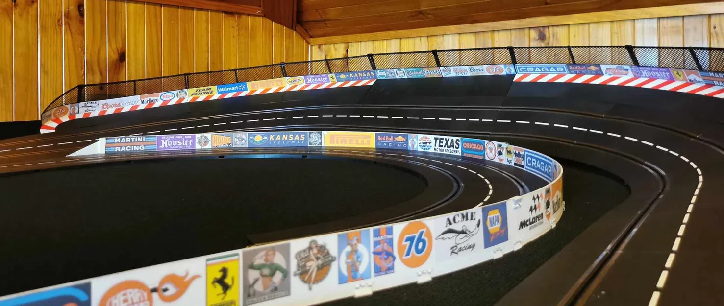 Hàng rào chắn Carrera Slot Car R2 Banked Curve 2/30 (Shoulder) + đoạn thẳng - Image 7