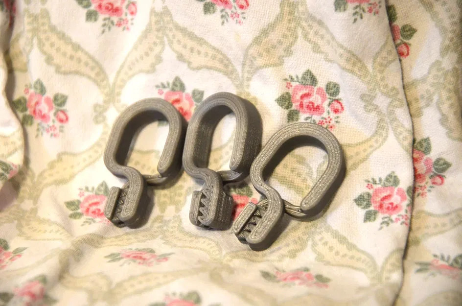 Kẹp Treo Khăn 3D Tiện Lợi - Giải Pháp Thông Minh Cho Mọi Gia Đình - Image 1