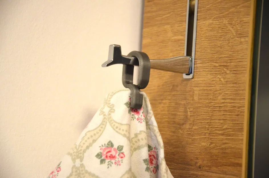 Kẹp Treo Khăn 3D Tiện Lợi - Giải Pháp Thông Minh Cho Mọi Gia Đình - Image 3