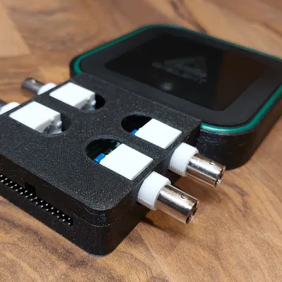 Hộp đựng Digilent Analog Discovery 3 kèm BNC Adapter