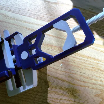 Remix ngàm gắn điện thoại vào eyepiece kính thiên văn (fully tunable) của Sven Brähmer