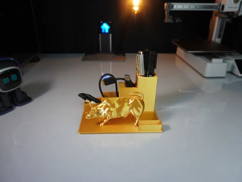 Wall Street Bull Organizer – Khay sắp xếp bàn làm việc hình bò - Image 2