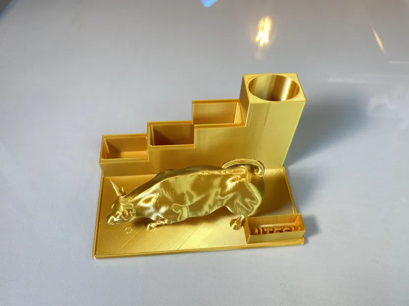 Wall Street Bull Organizer – Khay sắp xếp bàn làm việc hình bò - Image 3