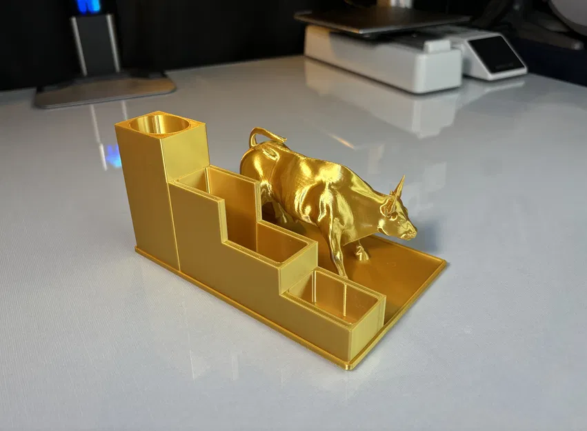Wall Street Bull Organizer – Khay sắp xếp bàn làm việc hình bò - Image 4