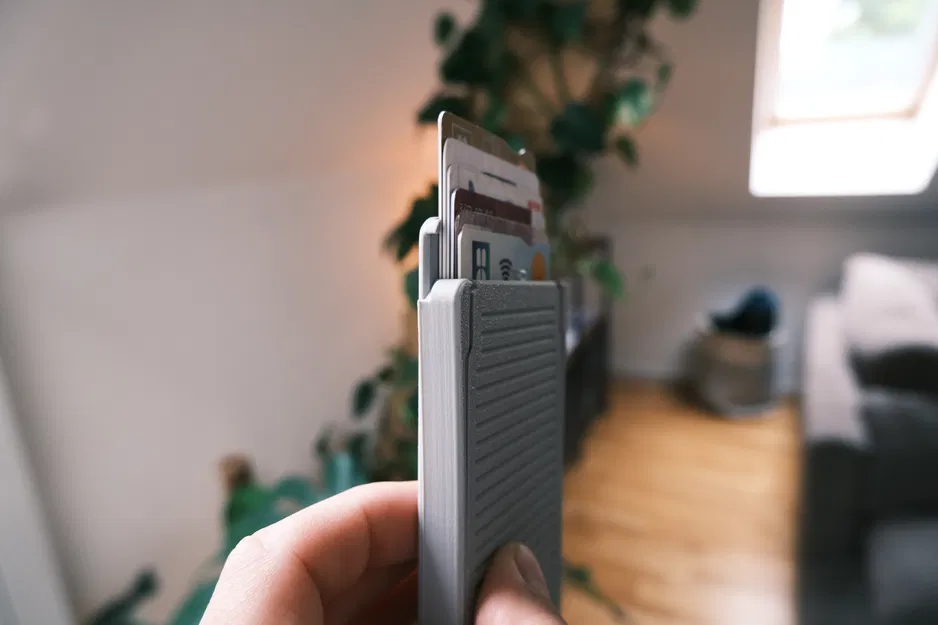 SlideWallet V1 - Ví thẻ cơ chế trượt bật thẻ (snap-fit, 3 phần) - Image 5