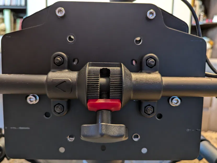 Tấm adapter plate Playseat Challenge cho Moza R9 - Image 2